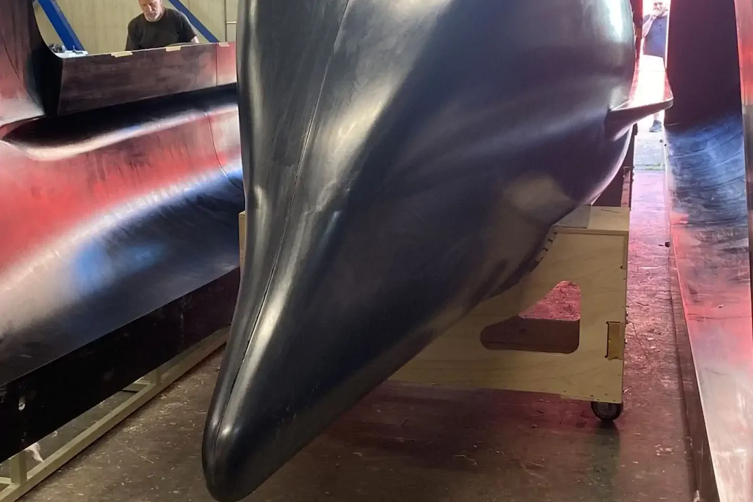Smalle bootromp op een werkbok